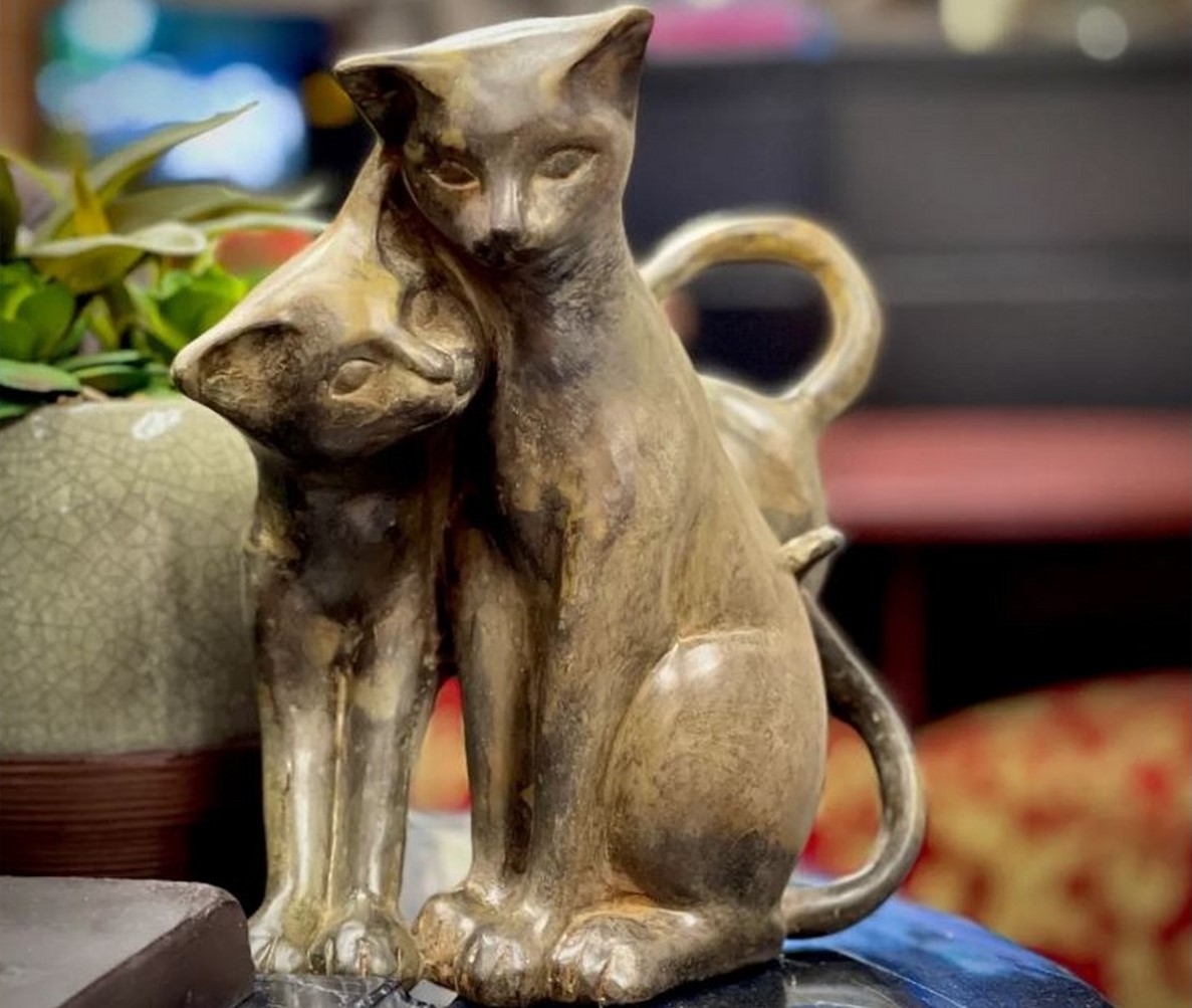 Celebrate Feline Affection with the Bronze Double Cats Contemporary Tabletop Sculpture