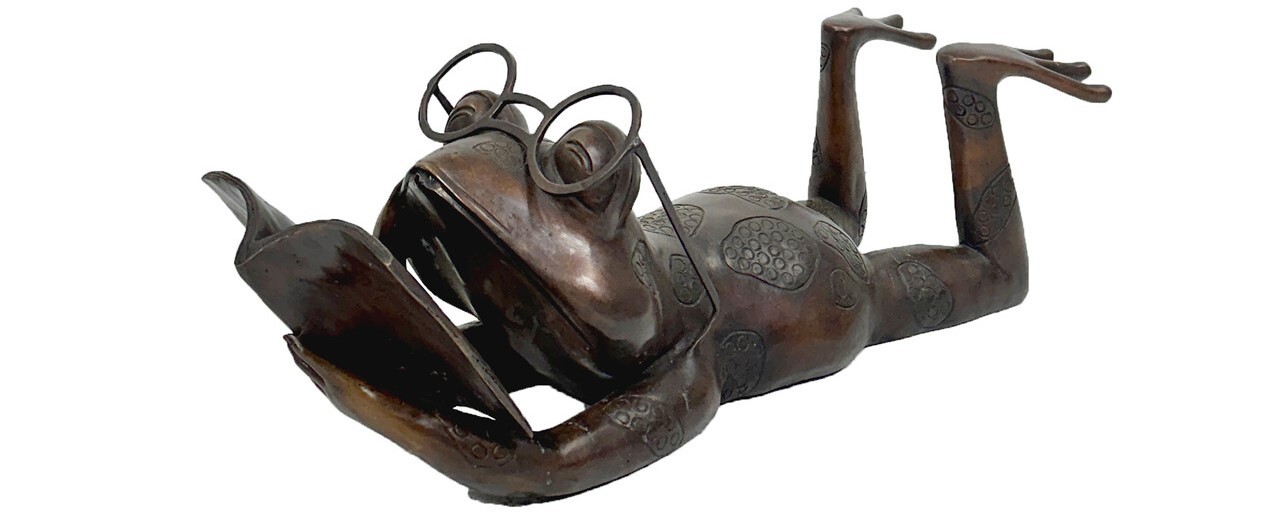 he Bronze Frog with Glasses Reading Book Fountain Sculpture brings irresistible charm, gentle humor, and the soothing sound of flowing water to any garden, courtyard, or literary‑themed space. 