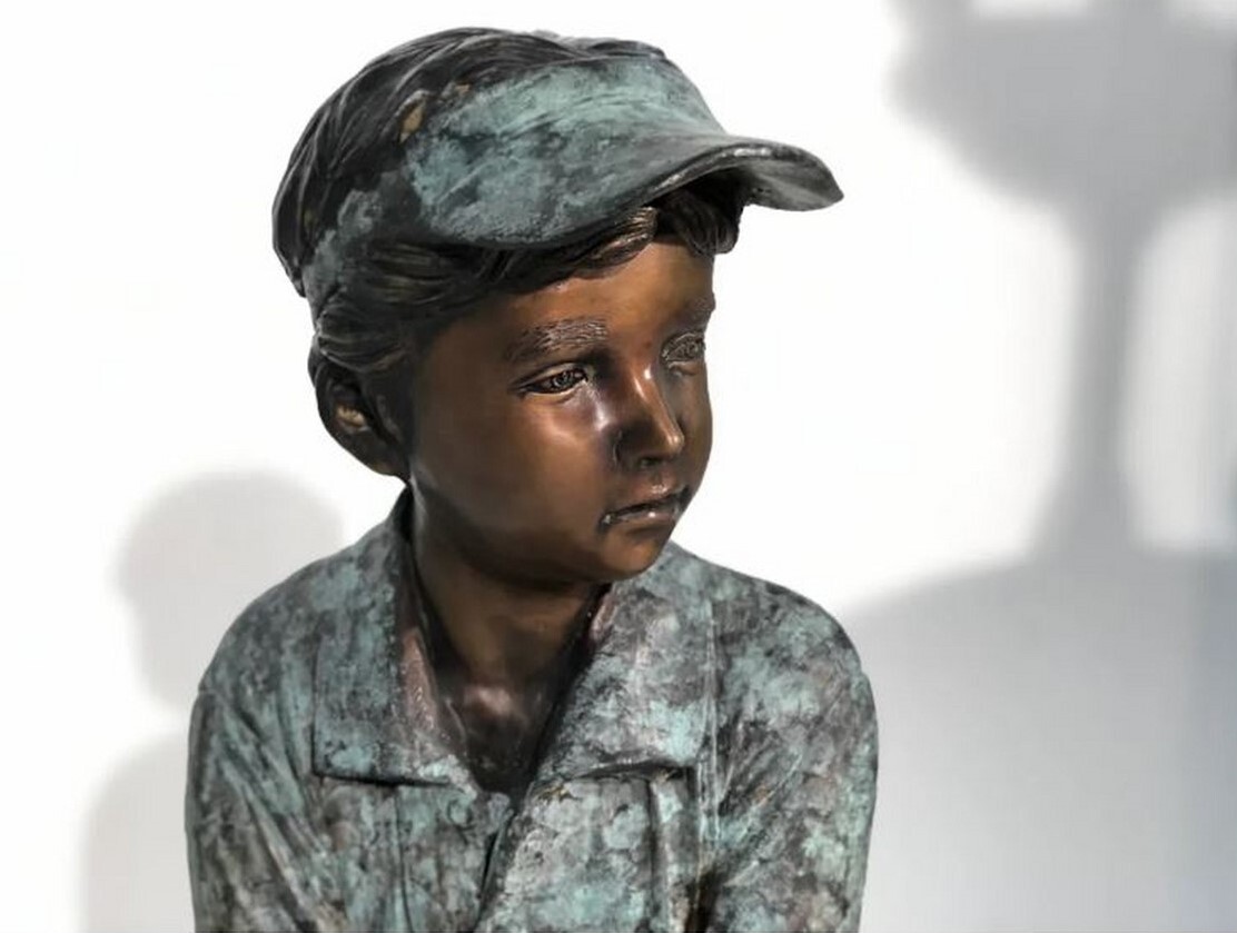 bronze-little-boy-golfer-sculpture-2-67855.jpg