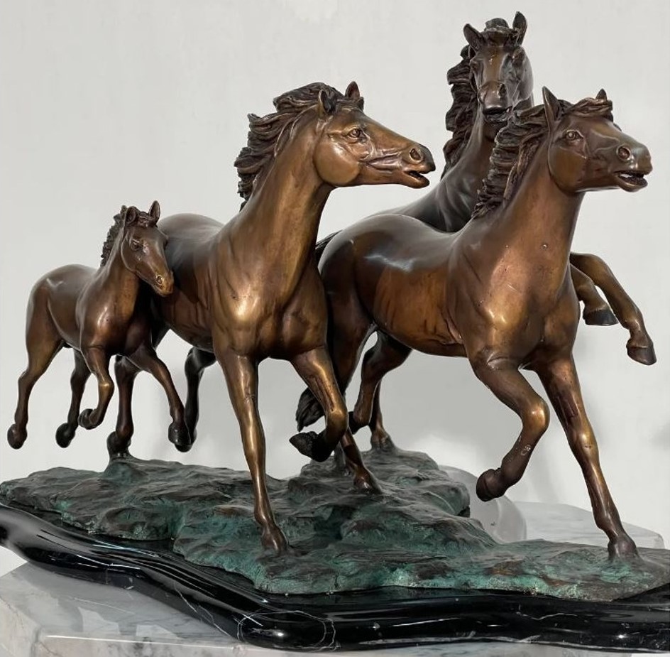 Celebrate the Spirit of Freedom with the Bronze Wild Mustangs Tabletop Sculpture