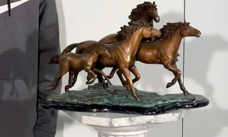 Celebrate the Spirit of Freedom with the Bronze Wild Mustangs Tabletop Sculpture